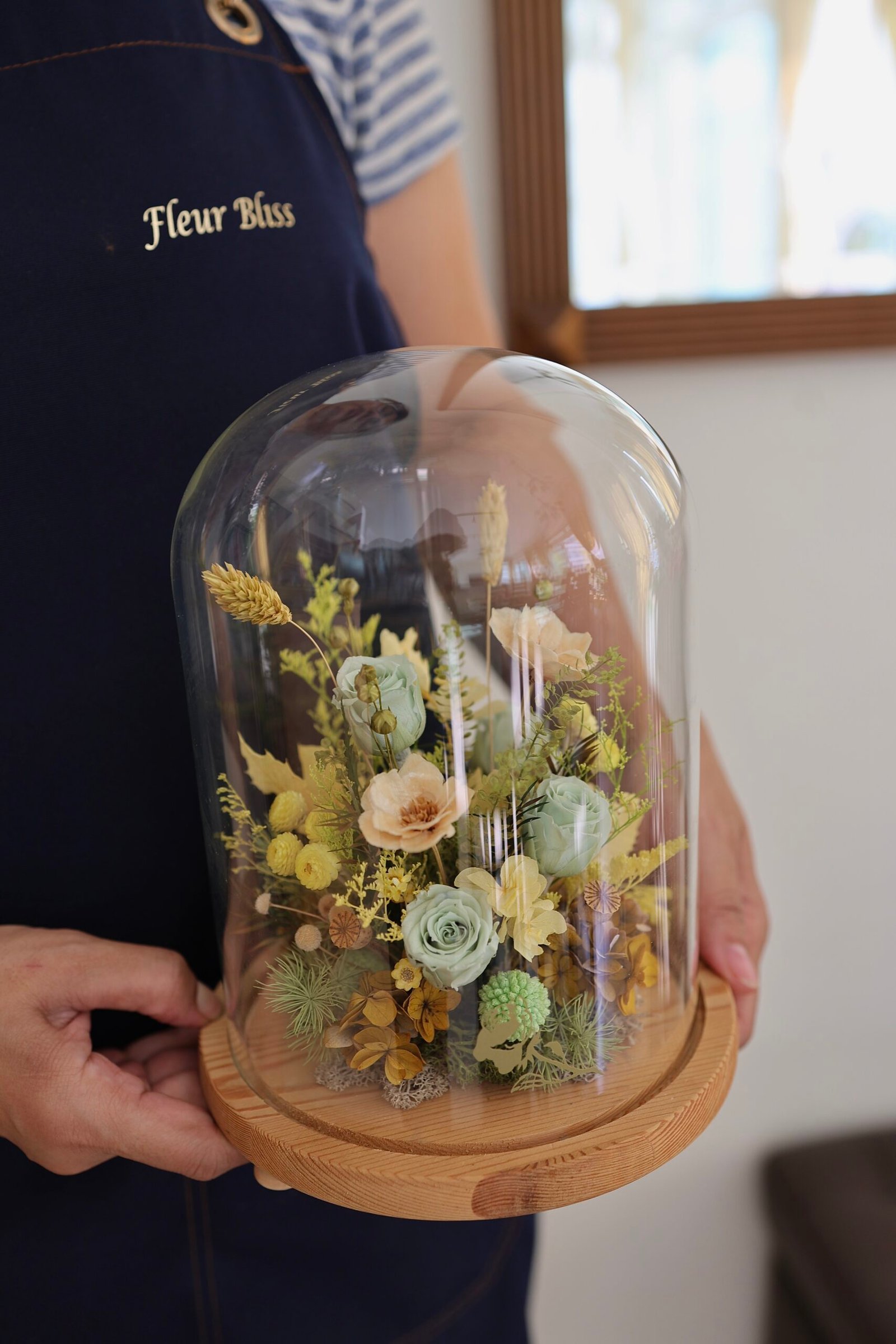 Glass Dome Floral - Image 3