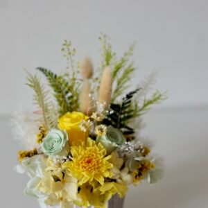 Everlasting Yellow & Green Roses