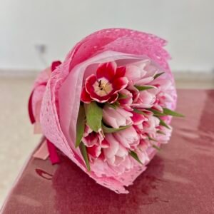 Alternative view of Fleur Bliss Fresh Tulip Bouquet – “Mum’s Bloom”